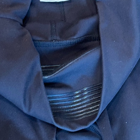 Love & Fit Full Length Black Stay Put Leggings Size Large - Picture 7 of 11